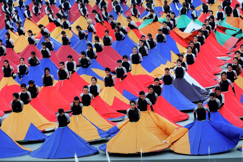 Các diễn viên trình diễn trong Lễ khai mạc European Games 2015 ở Baku, Azerbaijan. (Nguồn: Sputniknews)