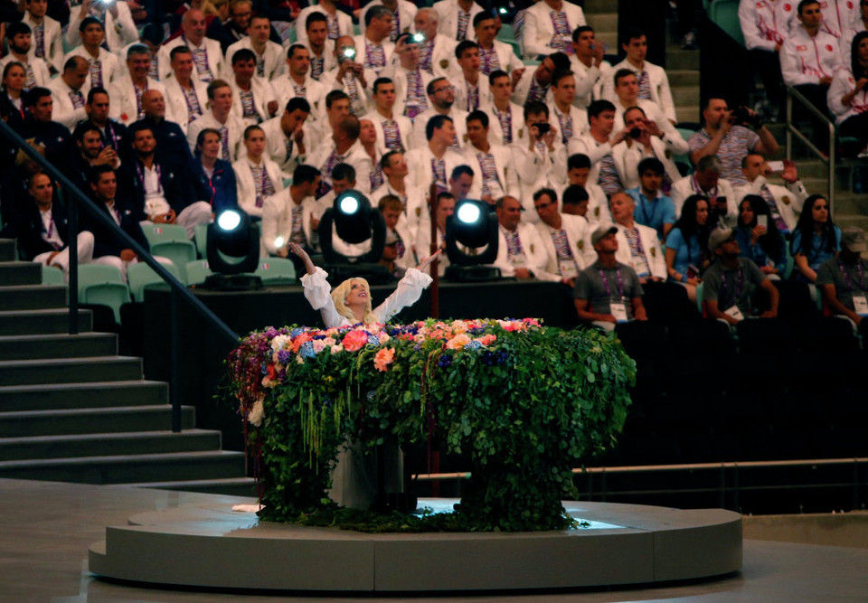 Ca sỹ người Mỹ Lady Gaga xuất hiện trong lễ khai mạc. (Nguồn: Sputniknews)