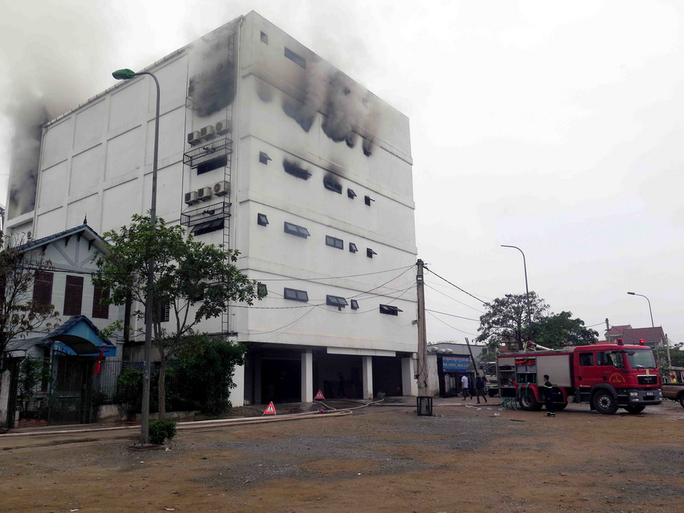 Khu vực hiện trường vụ cháy. (Ảnh: Công Tường/TTXVN)