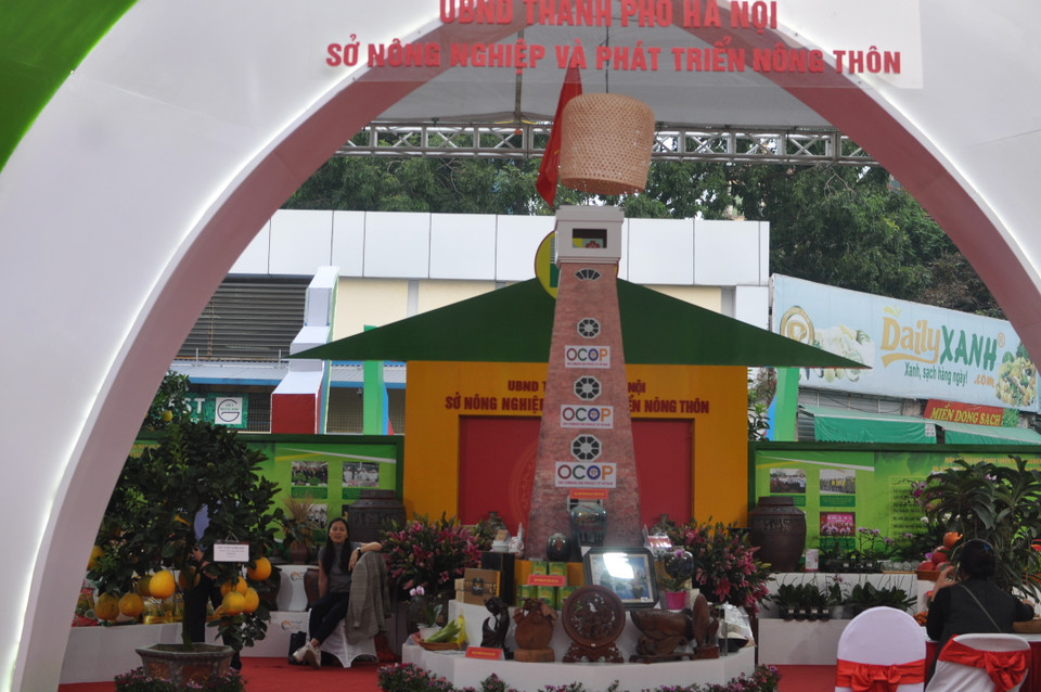 Gian trưng bày của Sở Nông nghiệp và Phát triển nông thôn Hà Nội. (Ảnh: Việt Đức/Vietnam+)