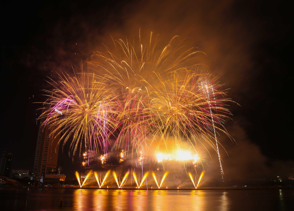 Màn trình diễn pháo hoa của đội Việt Nam. (Ảnh: Trần Lê Lâm/TTXVN)