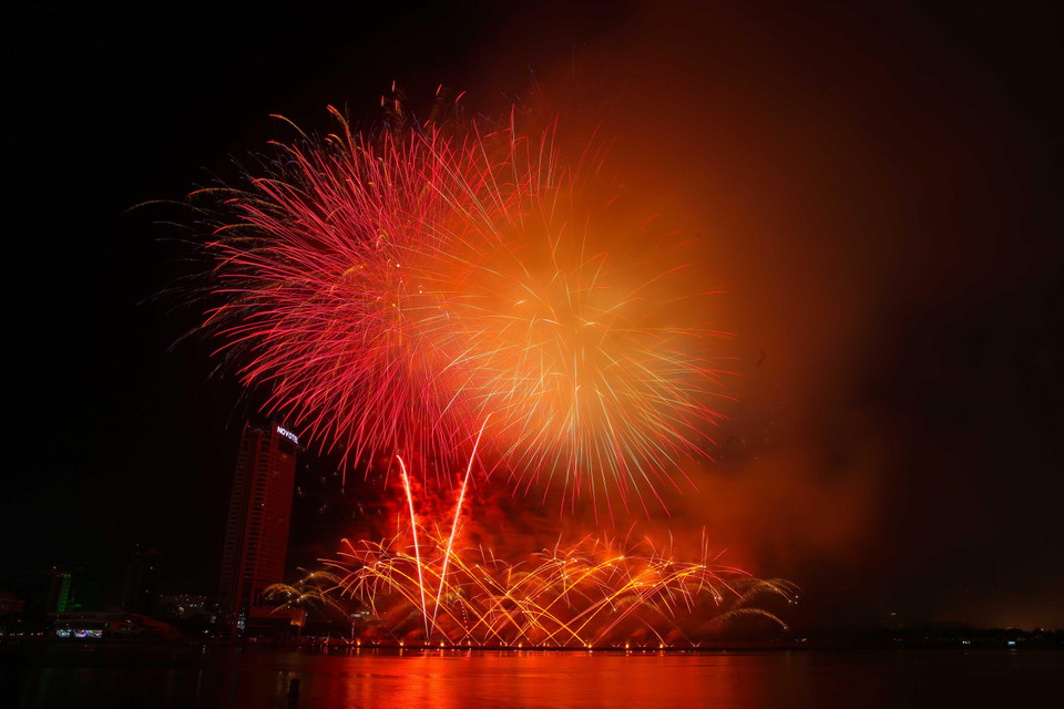 Màn trình diễn pháo hoa của đội Việt Nam. (Ảnh: Trần Lê Lâm/TTXVN)