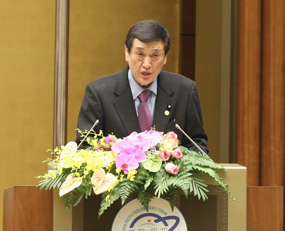  Ông Hirofumi Nakasone, đại diện Chủ tịch danh dự APPF Yasuhiro Nakasone phát biểu. (Ảnh: Doãn Tấn/TTXVN)