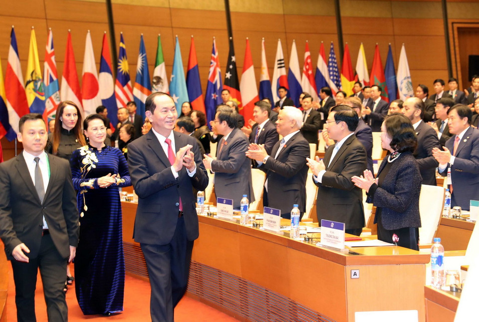 Chủ tịch nước Trần Đại Quang; Chủ tịch Quốc hội Nguyễn Thị Kim Ngân, Chủ tịch APPF 26 đến dự khai mạc APPF 26. (Ảnh: Trọng Đức/TTXVN)