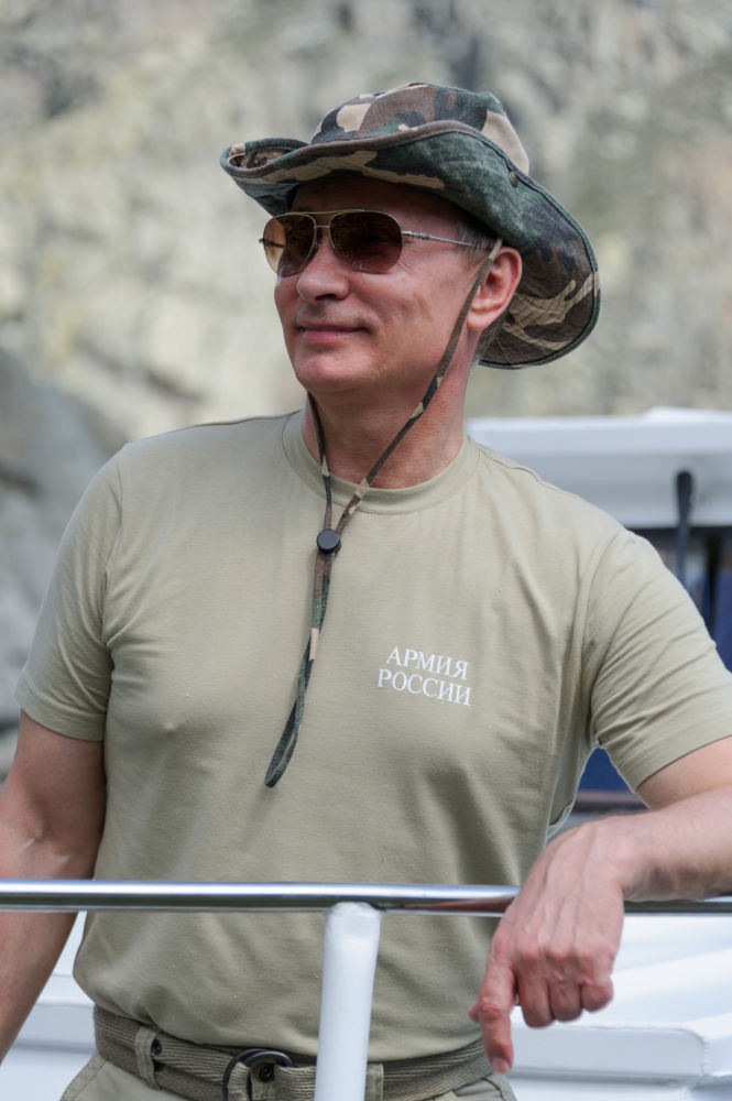 Tổng thống Nga đội mũ vào kỳ nghỉ. (Nguồn: Sputniknews)