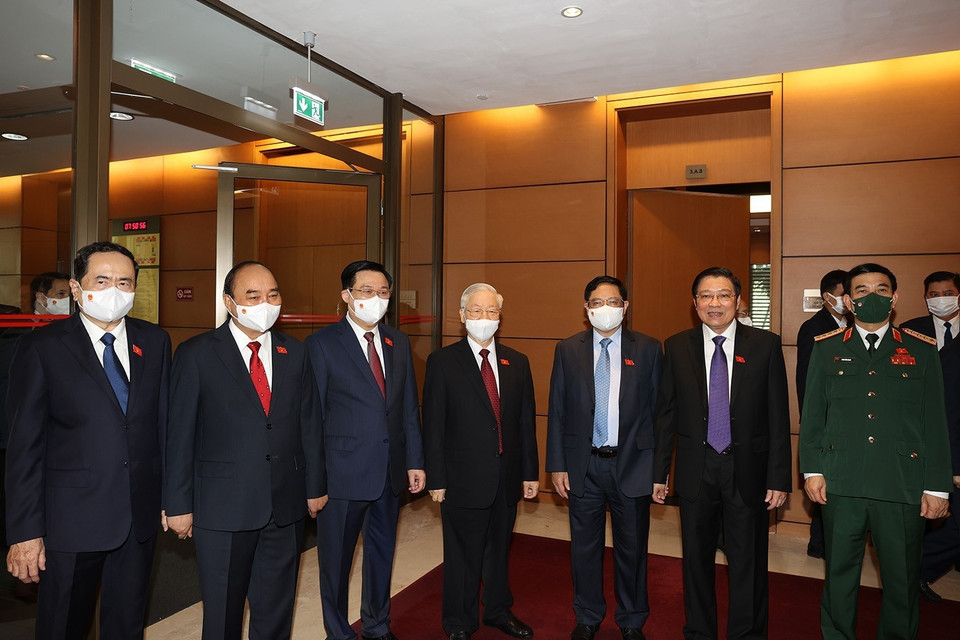 Tổng Bí thư Nguyễn Phú Trọng với các lãnh đạo Đảng, Nhà nước tại Phiên khai mạc Kỳ họp thứ 2, Quốc hội khóa XV. (Ảnh: Trí Dũng/TTXVN)