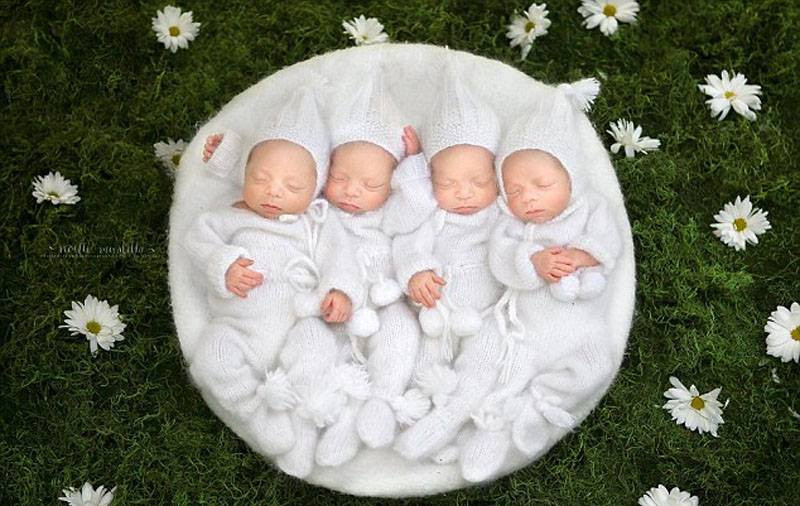 Bốn chị em sinh tư nhà Webb gồm Abigail, McKayla, Grace và Emily ở Canada đã mang tới cho bố mẹ các em cảm giác đó, sau một buổi chụp hình. (Nguồn: CCTVNews)