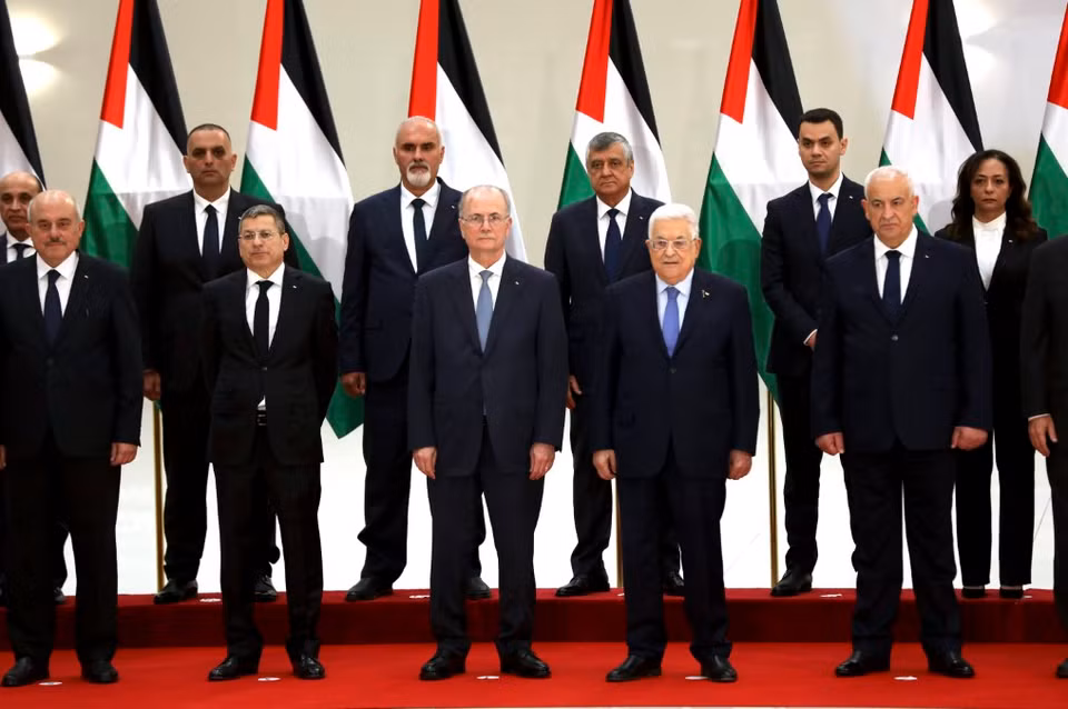 Chính phủ mới của Chính quyền Palestine (PA) do Thủ tướng Mohammed Mustafa đứng đầu ngày 31/3/2024 đã tuyên thệ nhậm chức, trong đó có các thành viên đại diện của Dải Gaza. (Ảnh: THX/TTXVN)