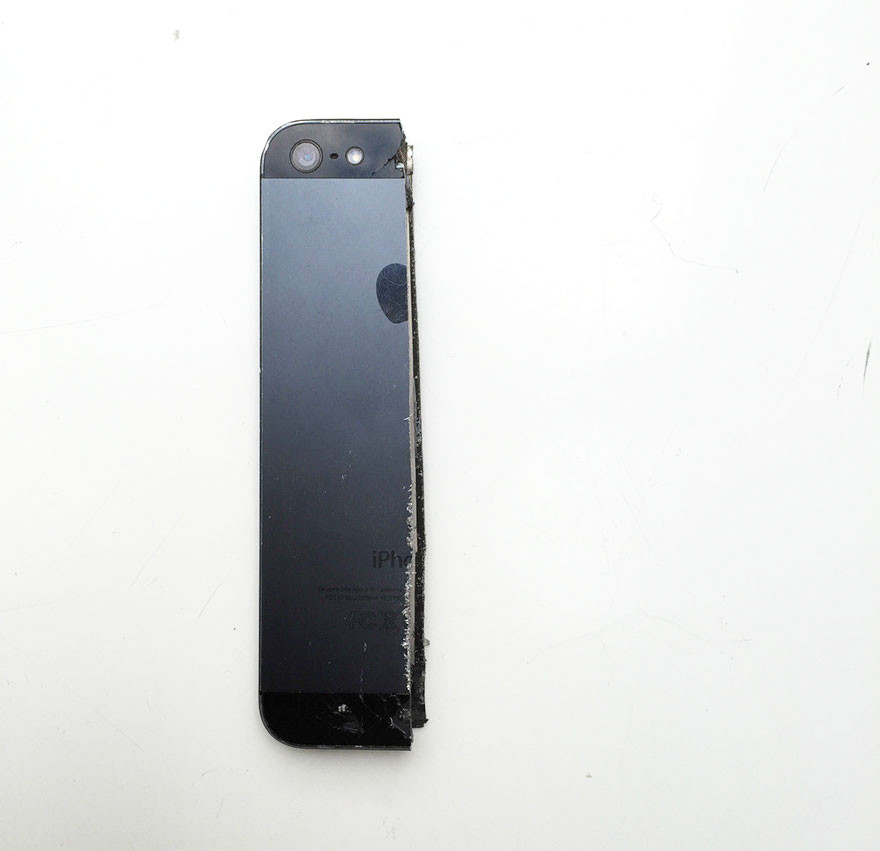 Chiếc iPhone 5 này sẽ không cần phải rung, phải kêu hay chơi nhạc nữa. (Nguồn: artfido)