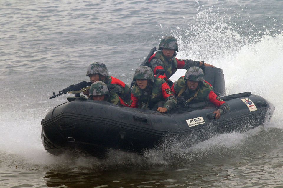 Quá trình đổ bộ được thực hiển bởi những đội trinh sát di động. (Nguồn: Sputniknews)