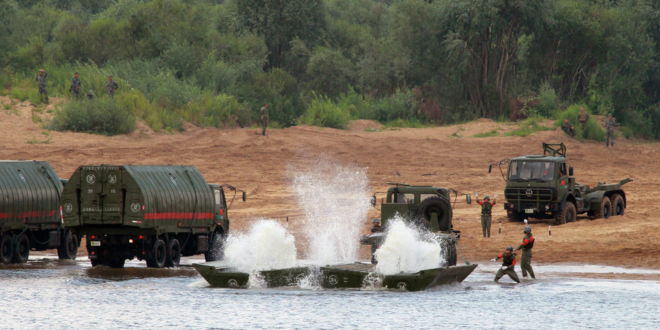 Mục đích của cuộc thi là vượt sông Oka và thiết lập căn cứ ở bờ bên kia nhanh nhất có thể. (Nguồn: Sputniknews)
