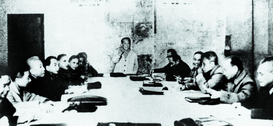 Đồng chí Lê Duẩn chủ trì cuộc họp mở rộng (đợt 2) (từ ngày 18/12/1974 đến ngày 7/1/1975) của Bộ Chính trị quyết định mở cuộc Tổng tiến công và nổi dậy mùa Xuân năm 1975. (Nguồn: TTXVN)
