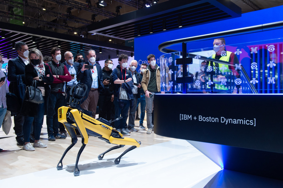 Triển lãm Di động toàn cầu (Mobile World Congress - MWC) 2022 diễn ra từ ngày 28/2 đến 3/3/2022 tại thành phố Barcelona (Tây Ban Nha), với sự tham gia của hơn 1.500 doanh nghiệp từ 183 quốc gia trên thế giới. Triển lãm là sự kiện có tầm ảnh hưởng nhất thế giới về ngành công nghệ kết nối. (Ảnh: THX/TTXVN)