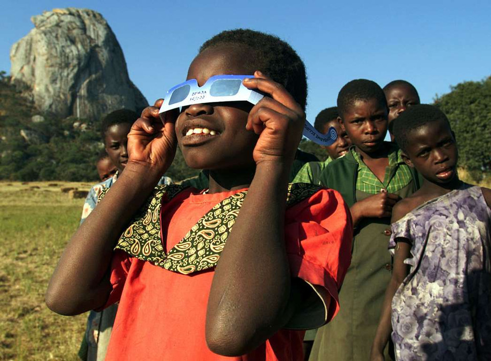 Trẻ em tại Zimbabwe. (Nguồn: Reuters)