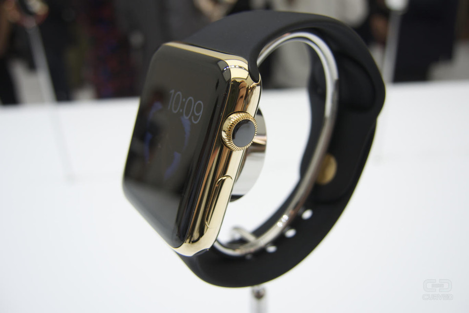 Phiên bản Apple Watch Edtion, phiên bản vàng 18-karat, có giá khởi điểm 10.000 USD. 