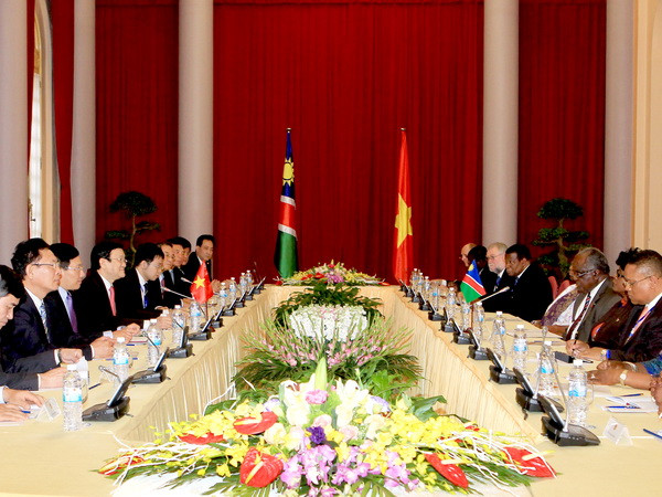 Chủ tịch nước Trương Tấn Sang hội đàm với Tổng thống Hifikepunye Pohamba. (Ảnh: Nguyễn Khang/TTXVN)