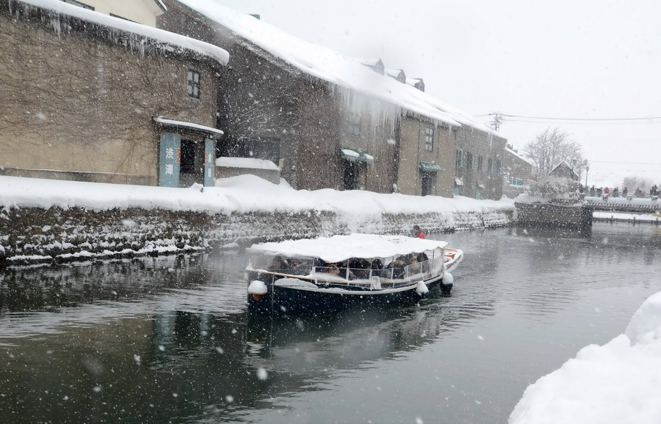 Tên Otaru được cho có nguồn gốc từ ngôn ngữ của tộc người này với ý nghĩa 'dòng sông chảy qua bãi cát.' (Ảnh: Thành Hữu/Vietnam+)