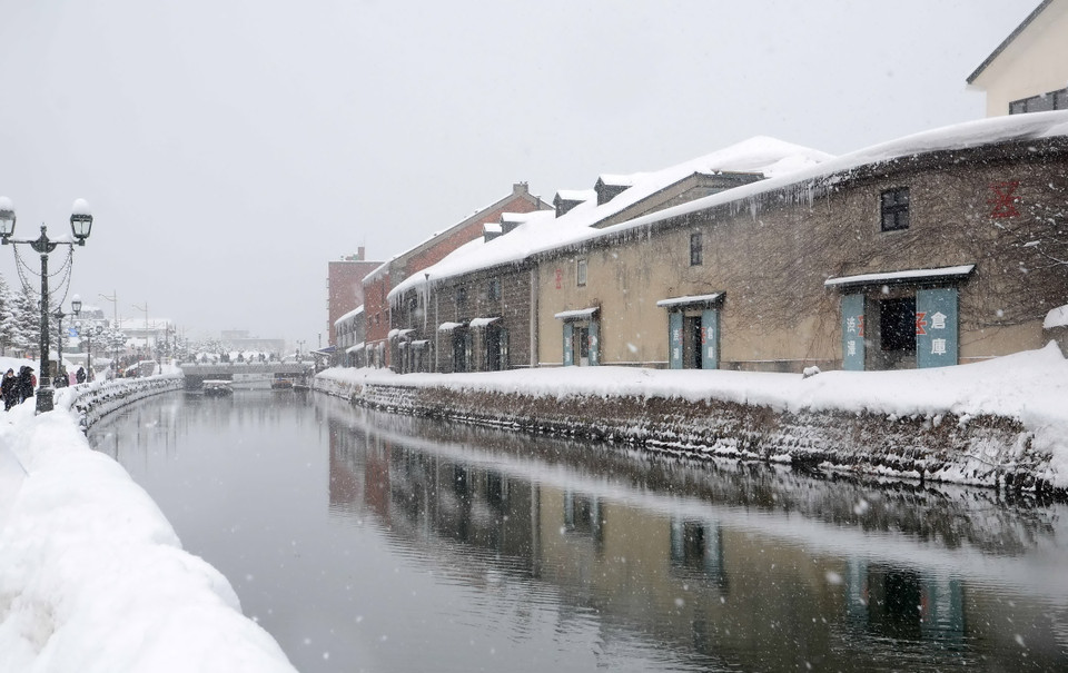 Đến Hokkaido - tỉnh cực Bắc của Nhật Bản du lịch vào mùa Đông, du khách không thể bỏ qua thành phố cảng Otaru với những con kênh cổ đưa hàng hóa tới các nhà kho. (Ảnh: Thành Hữu/Vietnam+)