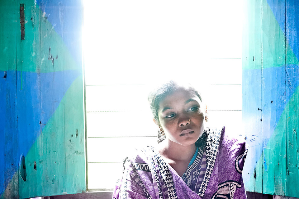 Mousammat Akhi Akhter ở cùng nhà chồng 27 tuổi của mình. (Nguồn: Getty Images)