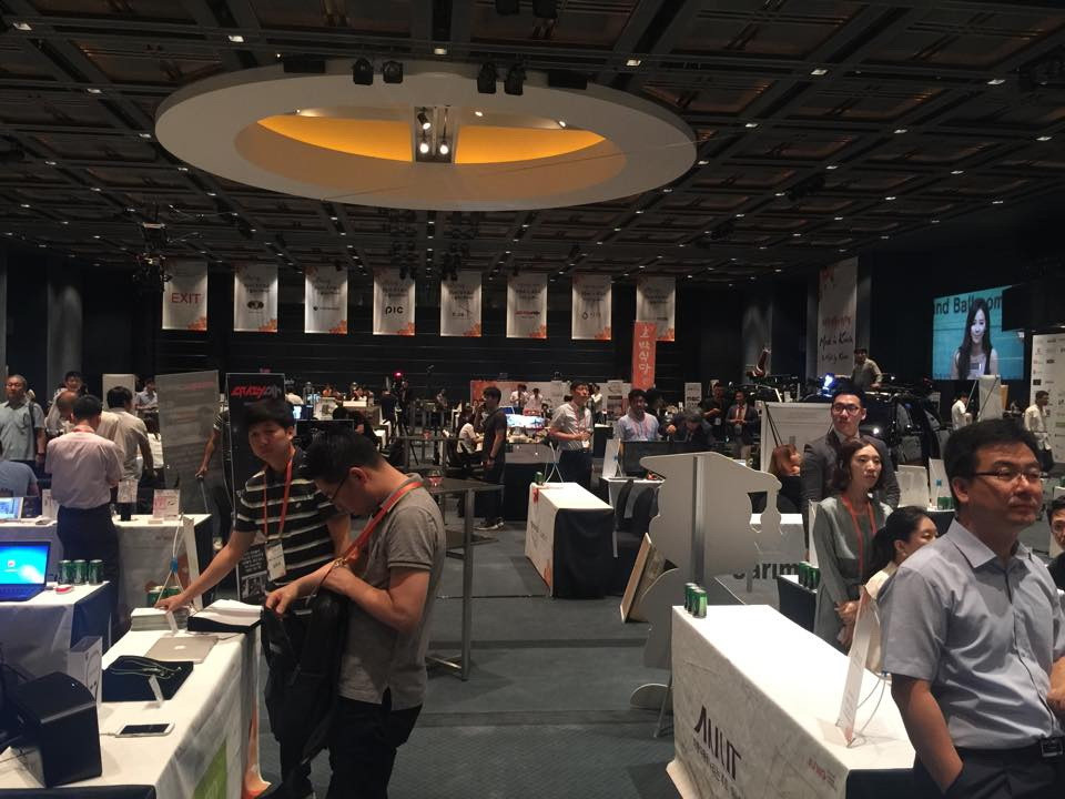 Tại sự kiện, lãnh đạo, đại diện các công ty đã chia sẻ những kinh nghiệm, giải pháp để giúp các công ty vừa và nhỏ của Hàn Quốc vượt qua những trở ngại để xuất khẩu sản phẩm đến các công ty nước ngoài. 