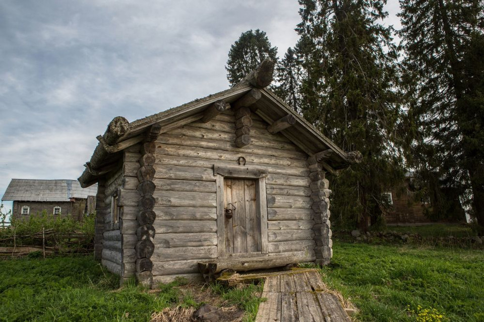 Một túp lều gỗ. (Nguồn: Sputniknews)