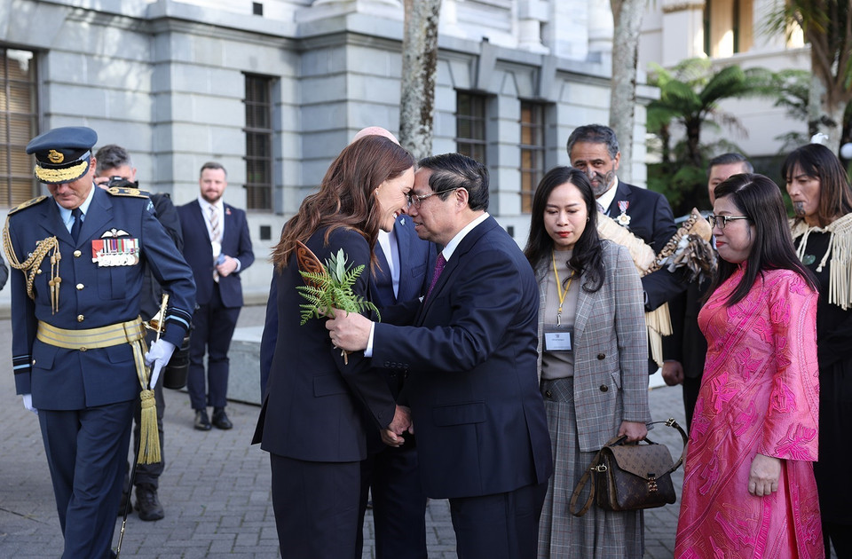 Lễ đón được tổ chức trang trọng theo nghi thức truyền thống chào đón khách quý của thổ dân Maori. (Ảnh: Dương Giang/TTXVN)