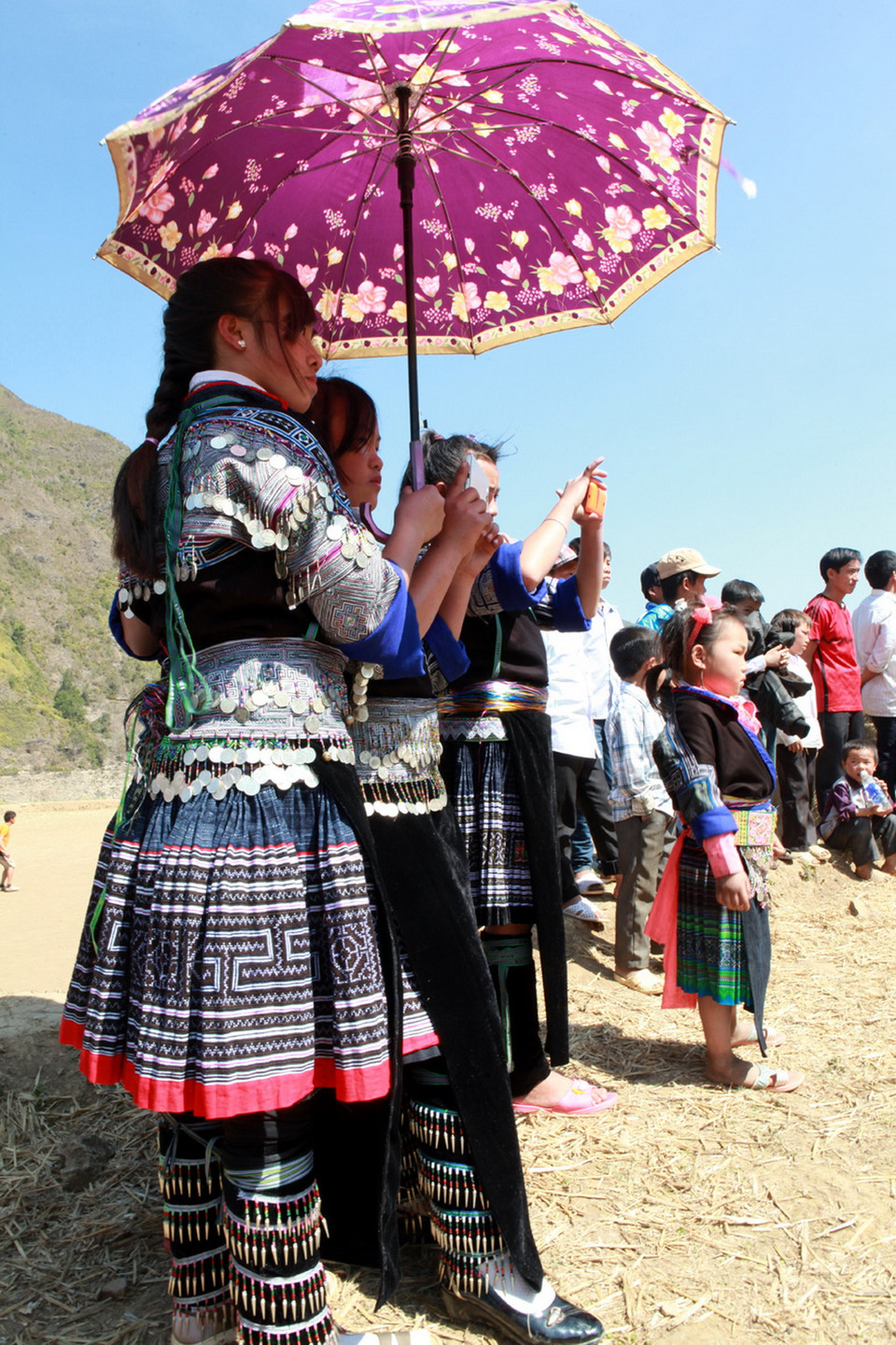 Những cổ động viên. (Nguồn: Vietnam+)