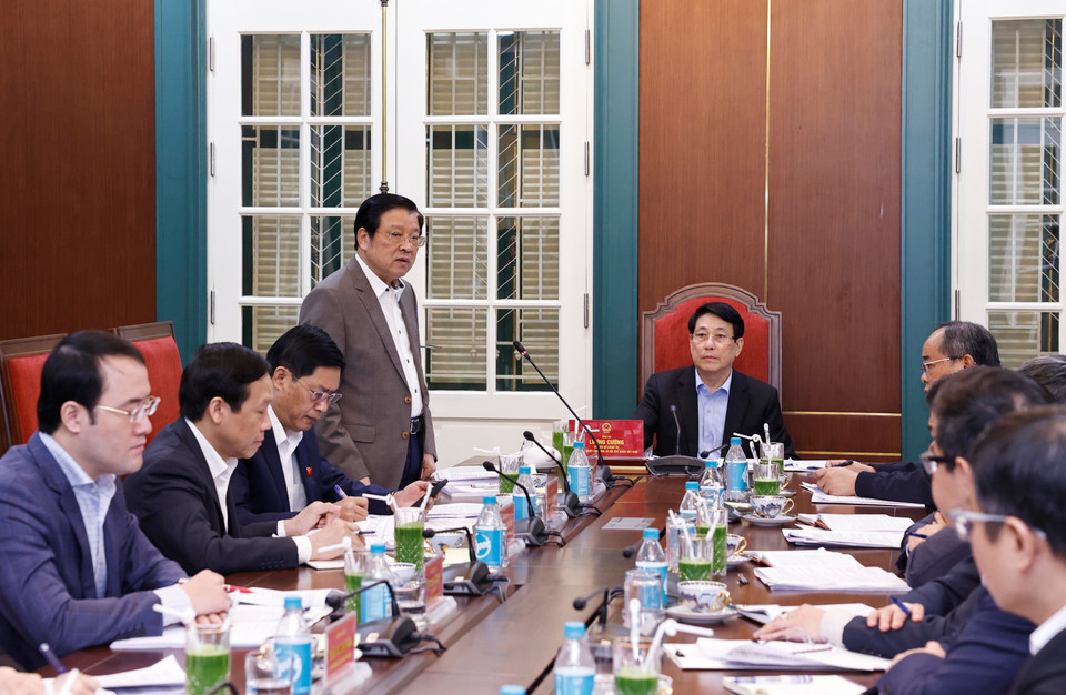 Ông Phan Đình Trạc - Ủy viên Bộ Chính trị, Bí thư Trung ương Đảng, Trưởng Ban Nội chính Trung ương, Phó Trưởng ban Thường trực Ban Chỉ đạo Cải cách tư pháp Trung ương phát biểu. (Ảnh: Lâm Khánh/TTXVN)