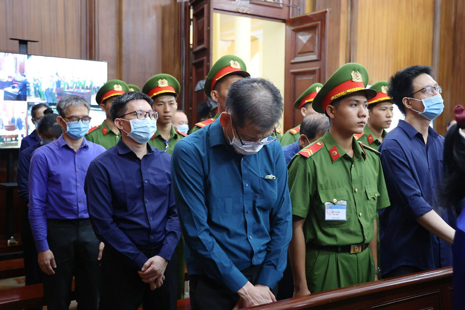 Các bị cáo tại phiên tòa xét xử sơ thẩm vụ án Vạn Thịnh Phát giai đoạn 2. (Ảnh: Thanh Vũ/TTXVN)