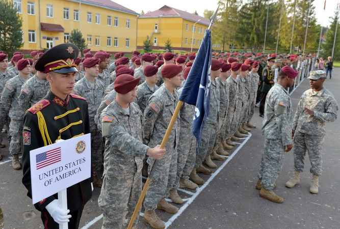 Binh sỹ Mỹ tại lễ khai mạc cuộc tập trận. (Nguồn: AFP/TTXVN)