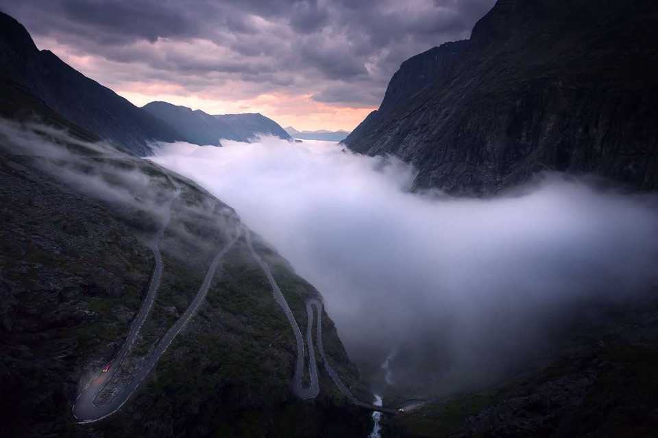 Khung cảnh huyền ảo tại Trollstigen, Na Uy. (Nguồn: National Geographic Traveler) 