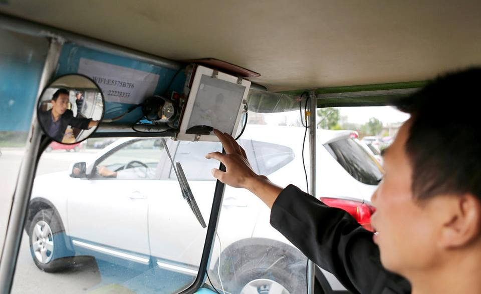 Loại xe này khá phổ biến đối với sinh viên Đại học Wenjiang với giá 3 nhân dân tệ mỗi chuyến. (Nguồn: CCTVNews)