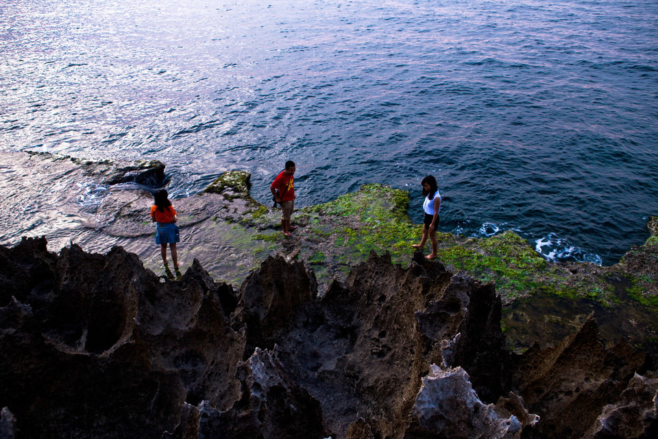 Vẻ đẹp hoang sơ của điểm du lịch Hang Rái. (Ảnh: Trọng Đạt/TTXVN) 
