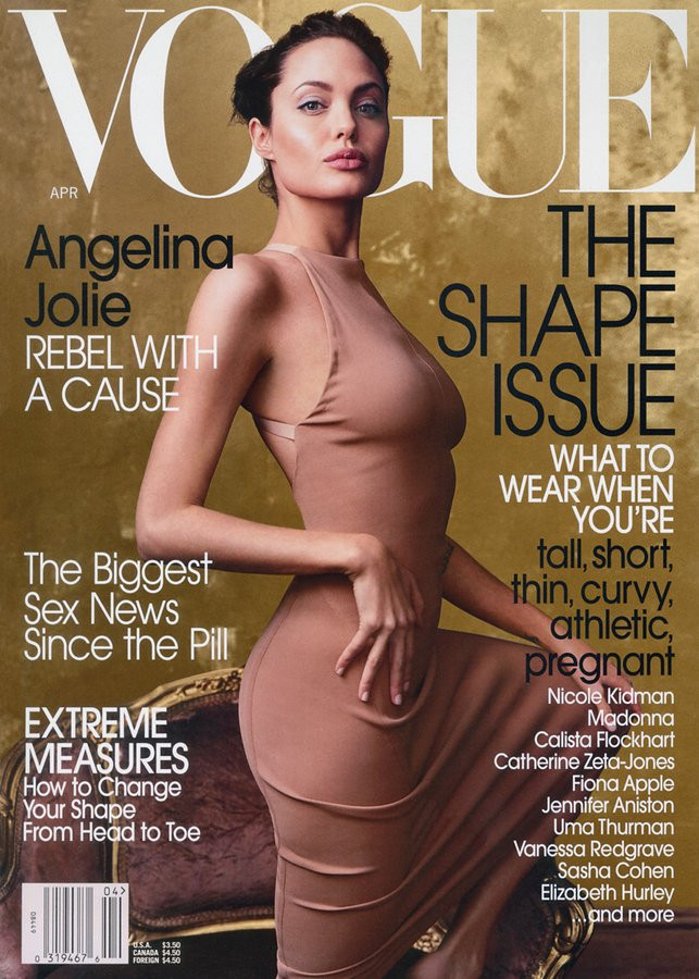 Angelina Jolie trên trang bìa của Tạp chí Vogue tháng 4/2002. (Nguồn: Vogue)