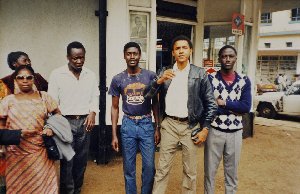 Obama ở Nairobi, Kenya năm 1987 trước khi tới học ở Trường Kinh tế Harvard (Mỹ). (Nguồn: mashable)