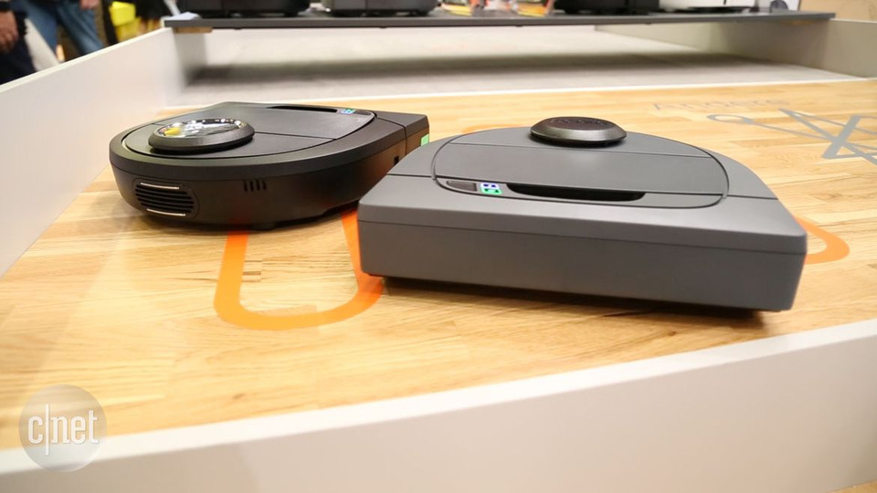 Robot Neato có tính năng trả lời các lệnh thông qua Facebook Messenger. (Nguồn: Cnet)