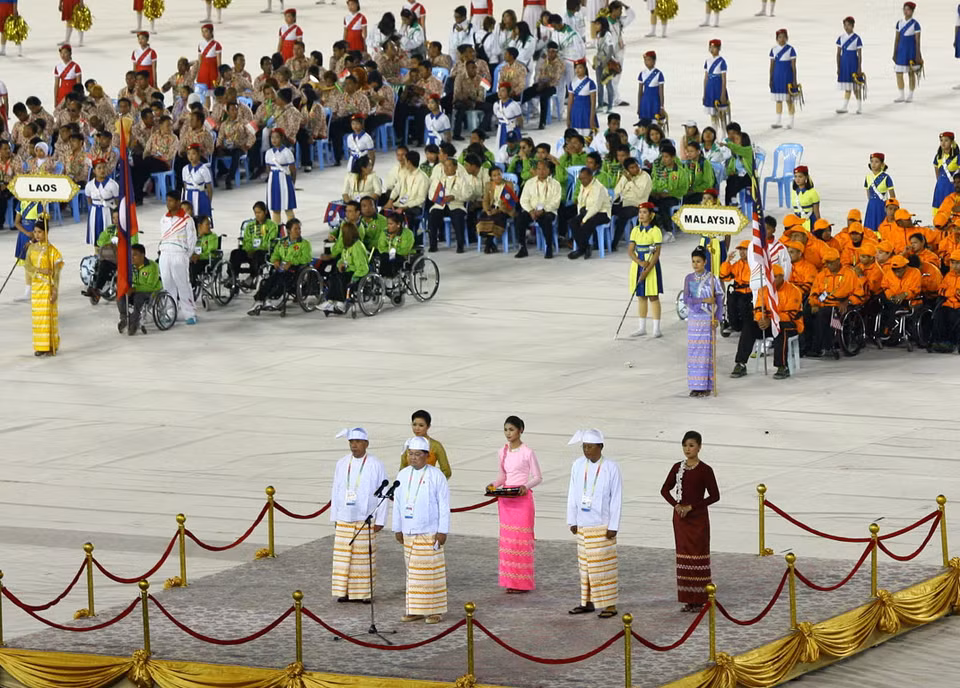 Phó Tổng thống Myanmar Nyan Tun phát biểu khai mạc Para Games 7. (Ảnh: Huy Hùng/TTXVN) 