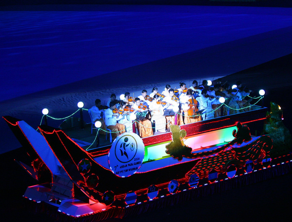 Chương trình nghệ thuật ở lễ khai mạc Para Games 7. (Ảnh: Huy Hùng/TTXVN)