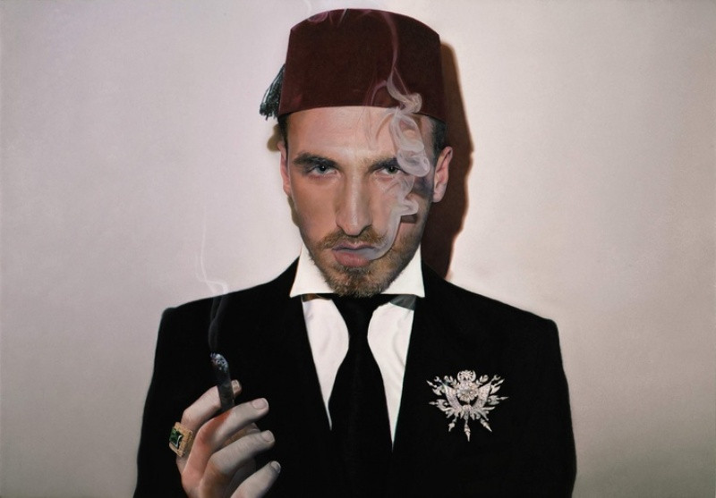 Taner Ceylan sử dụng công nghệ vẽ acrylic để tạo nên những tác phẩm siêu thực. (Nguồn: brightside)