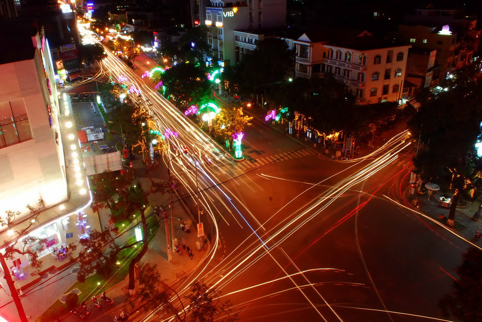 Một góc Thành phố Cần Thơ về đêm. (Nguồn: TTXVN)