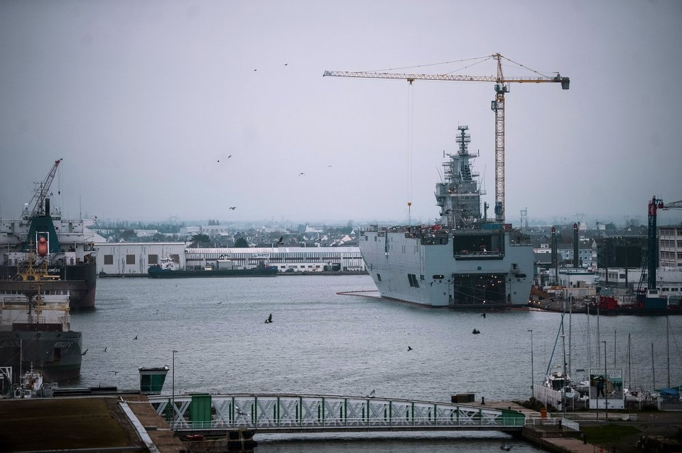 Tàu chiến lớp Mistral là một trung tâm chỉ huy, có thể triển khai các trực thăng, chuyên chở quân đổ bộ và là bệnh viện hải quân. (Nguồn: sputniknews)