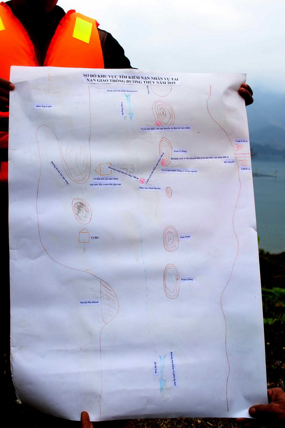 Sơ đồ khu vực xảy ra vụ lật thuyền. (Ảnh: Hữu Quyết-Công Luật/TTXVN) 