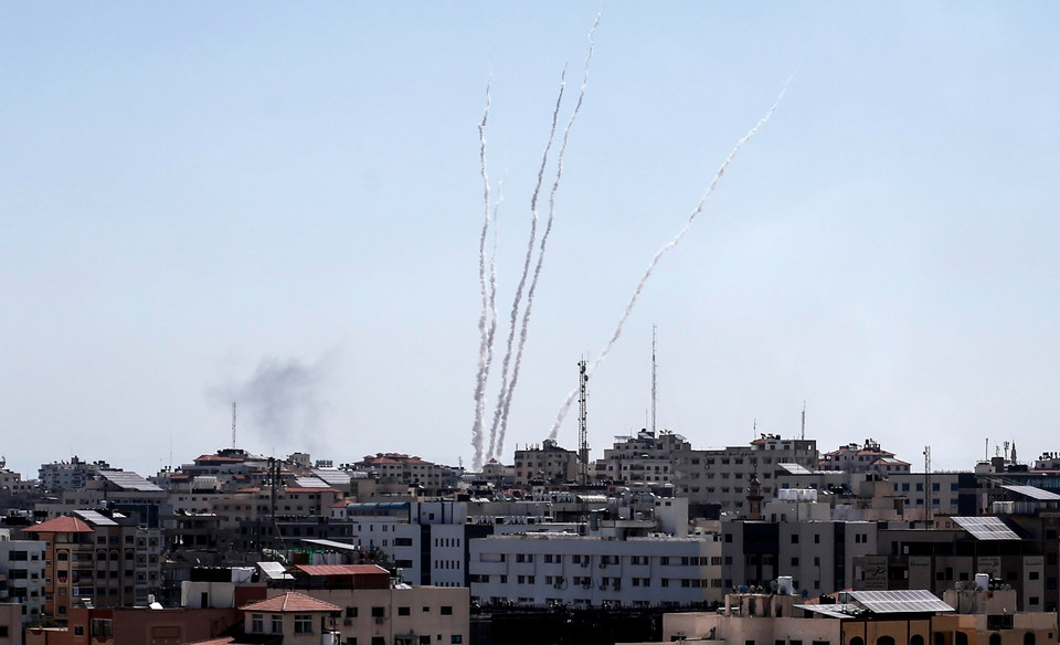 Rocket được bắn từ dải Gaza sang lãnh thổ Israel ngày 4/5. (Nguồn: AFP/TTXVN)