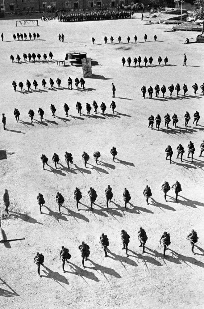 Buổi huấn luyện quân dự bị của các doanh trại ở Voroshilov, Moskva vào tháng 8/1941. (Nguồn: Sputniknews)
