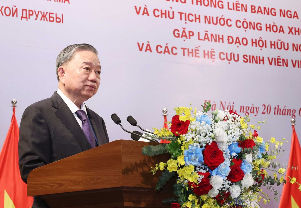 Chủ tịch nước Tô Lâm phát biểu tại buổi gặp gỡ lãnh đạo Hội Hữu nghị Việt-Nga và các thế hệ cựu sinh viên Việt Nam học tại Nga. (Ảnh: Nhan Sáng/TTXVN)