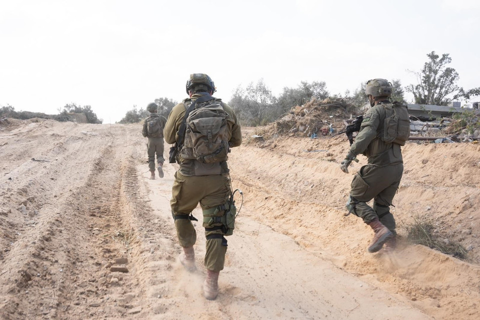 Bộ binh Israel tiến hành chiến dịch quân sự ở Dải Gaza. (Ảnh: THX/TTXVN)