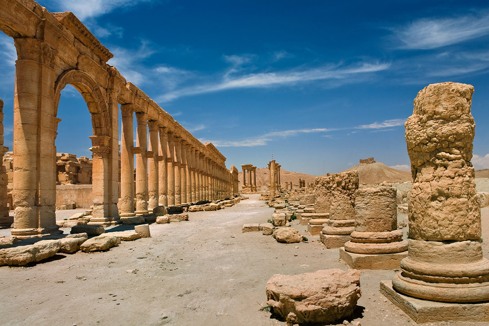 Dãy cột lớn tại Palmyra được xây dựng trong suốt thế kỷ thứ hai và thứ ba, kéo dài trong hơn một cây số. (Nguồn: AFP)