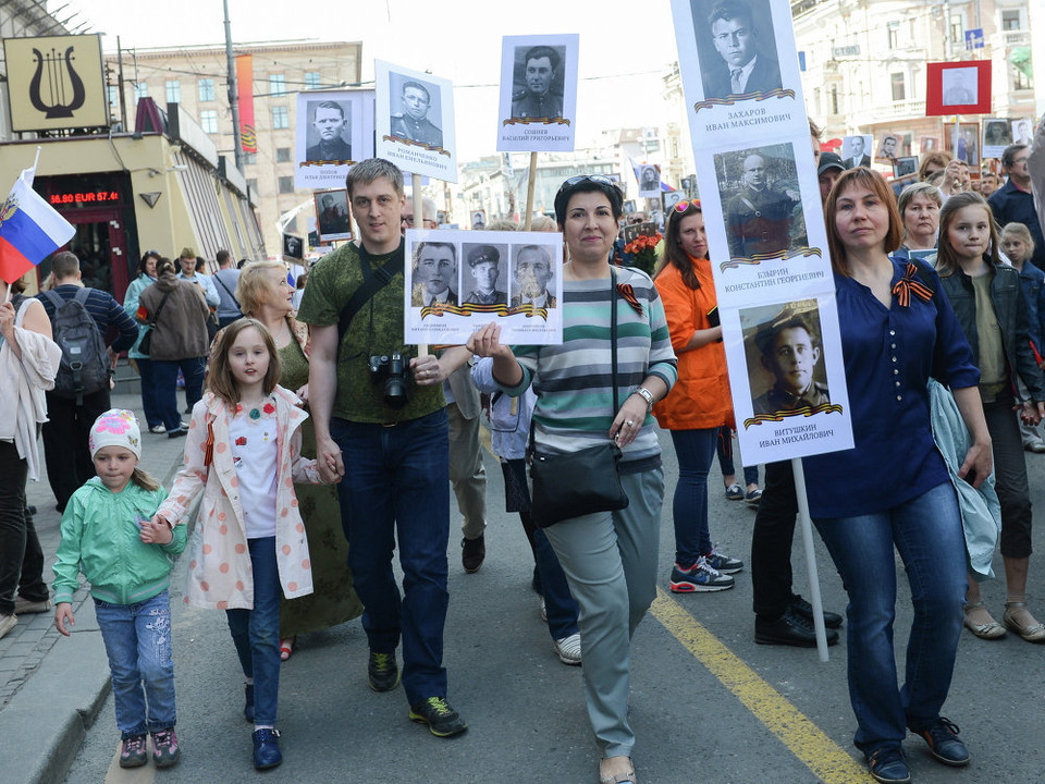 Ở Moskv, các nhà báo của Cơ quan thông tin quốc tế Rossiya Segodnya tham gia tưởng nhớ những người đã đấu tranh vì tự do của đất nước. (Nguồn: Sputnik)