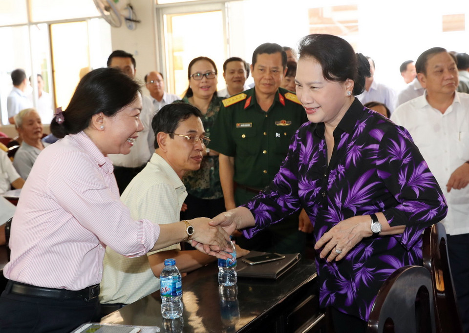 Chiều 3/5/2018, Chủ tịch Quốc hội Nguyễn Thị Kim Ngân và đoàn Đại biểu Quốc hội thành phố Cần Thơ đến tiếp xúc cử tri phường Tân Phú, quận Cái Răng. (Ảnh: Trọng Đức/TTXVN)