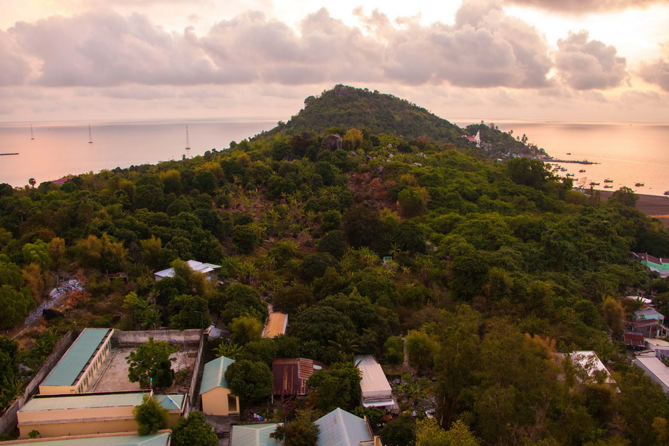 Một góc Hòn Tre, trung tâm huyện Kiên Hải hôm nay. (Ảnh: Duy Khương/TTXVN)